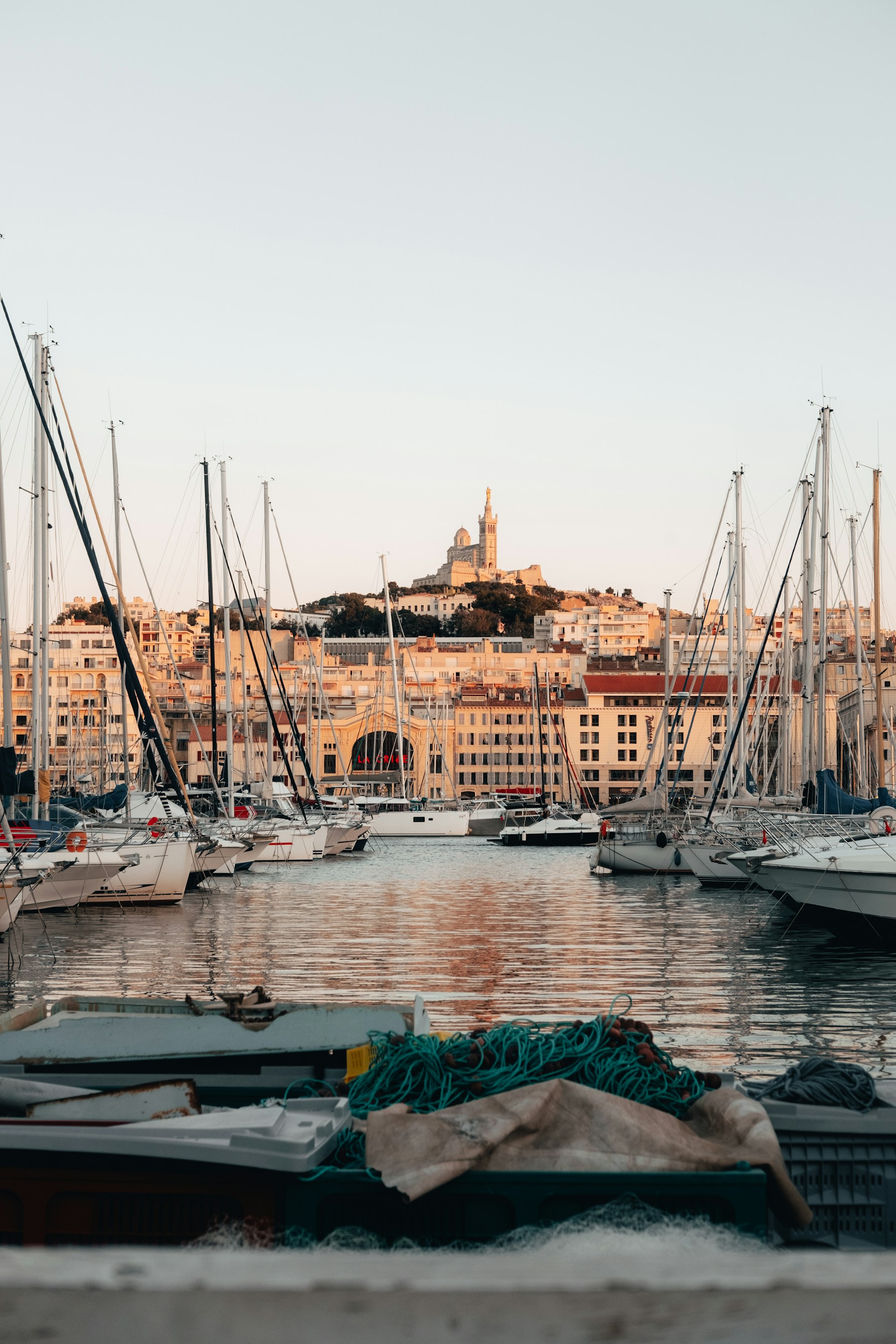 Le Vieux-Port de Marseille et Notre-Dame de la Garde